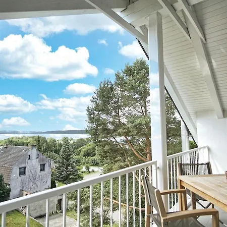 Moderne Mit Balkon, Meerblick - Ferienresidenz Zwei Boddenfewo 1-5 * Lietzow