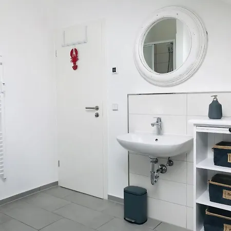 Ferienresidenz Zwei Bodden Ferienwohnung 1-5 Lietzow